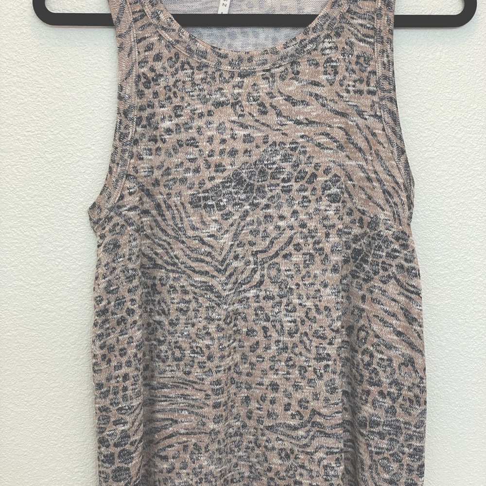 X Supply women’s sleeveless animal print tank top size large